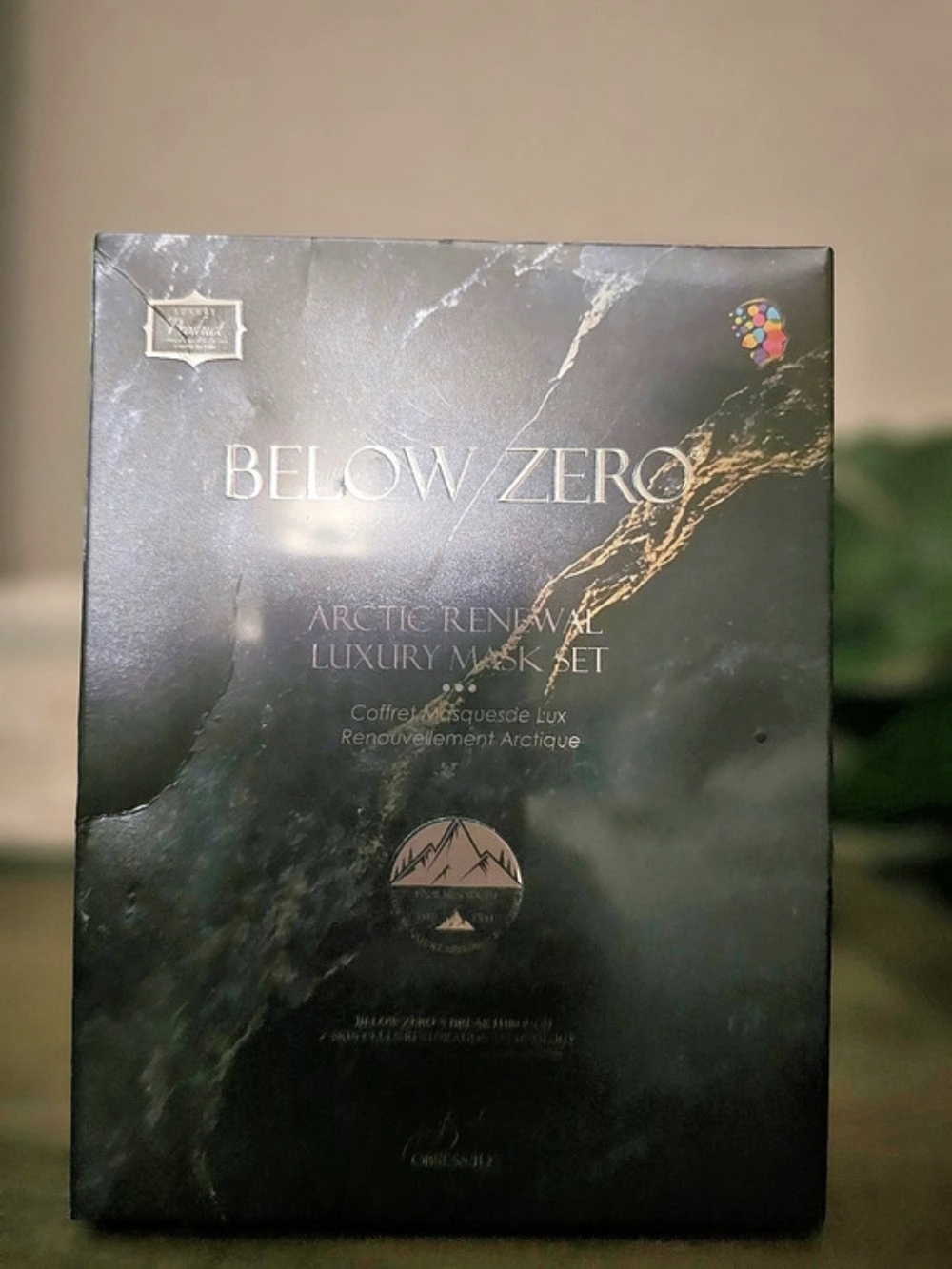 Below Zero Arctic Renewal Luxury Mask Set Black